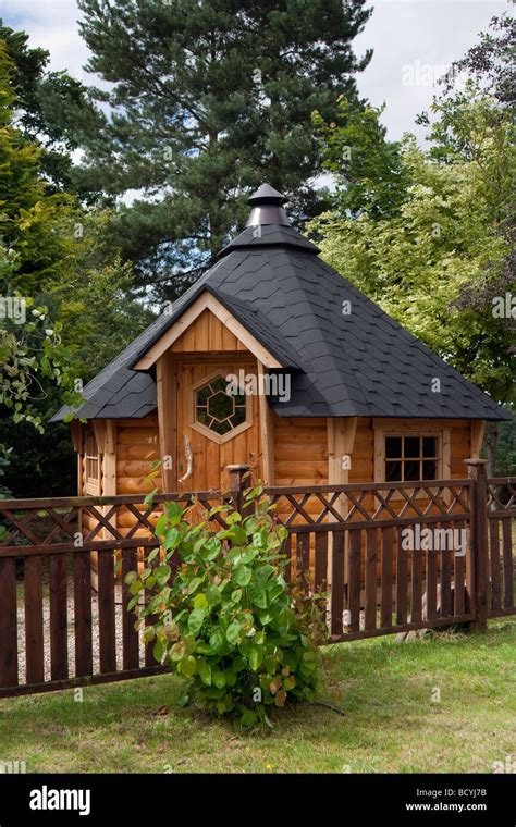 garden log cabins aberdeenshire.